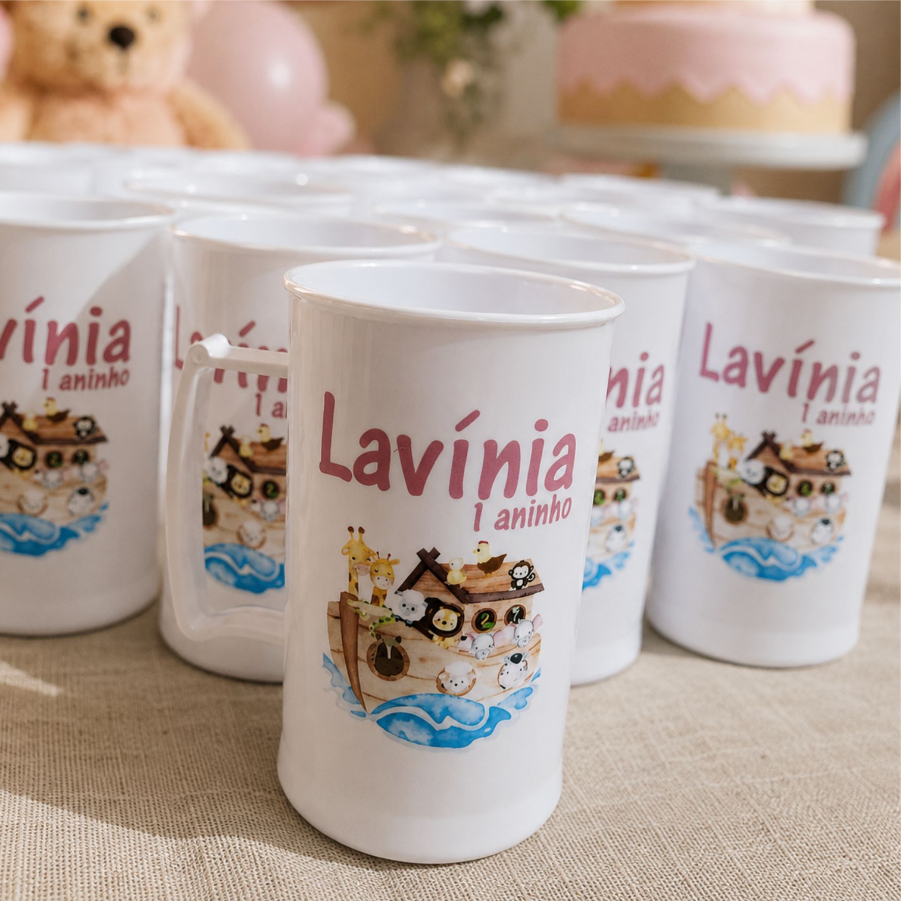 Canecas de acrílico personalizadas aniversário infantil