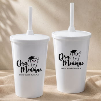 Copos personalizados com tampa e canudo para Formatura 