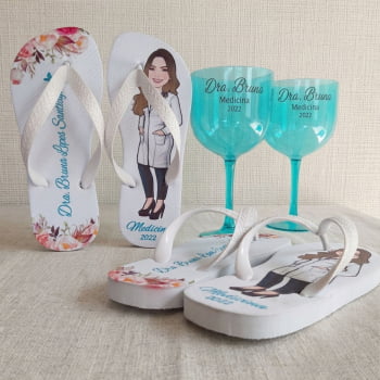 Kit Formatura 1 Taça de Gin + 1 Chinelo personalizado
