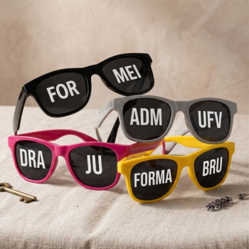 Óculos de sol personalizados para festas e eventos